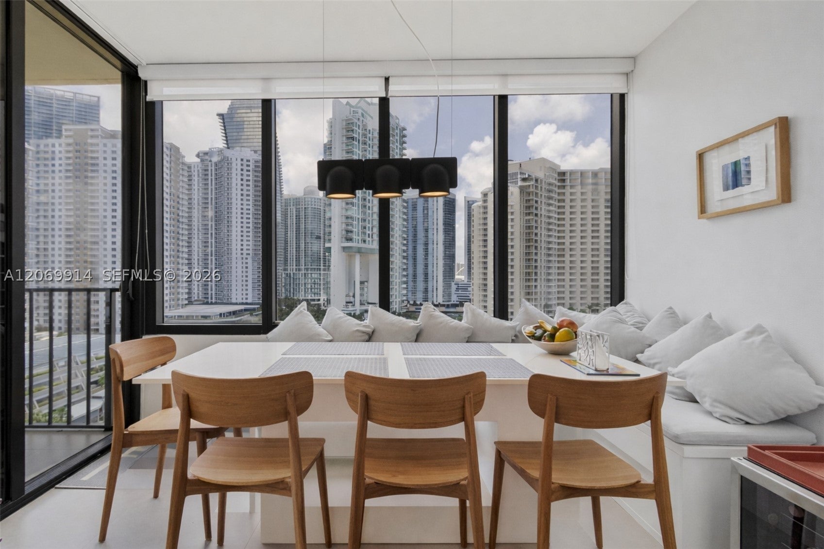520 Brickell Key Dr A1421
