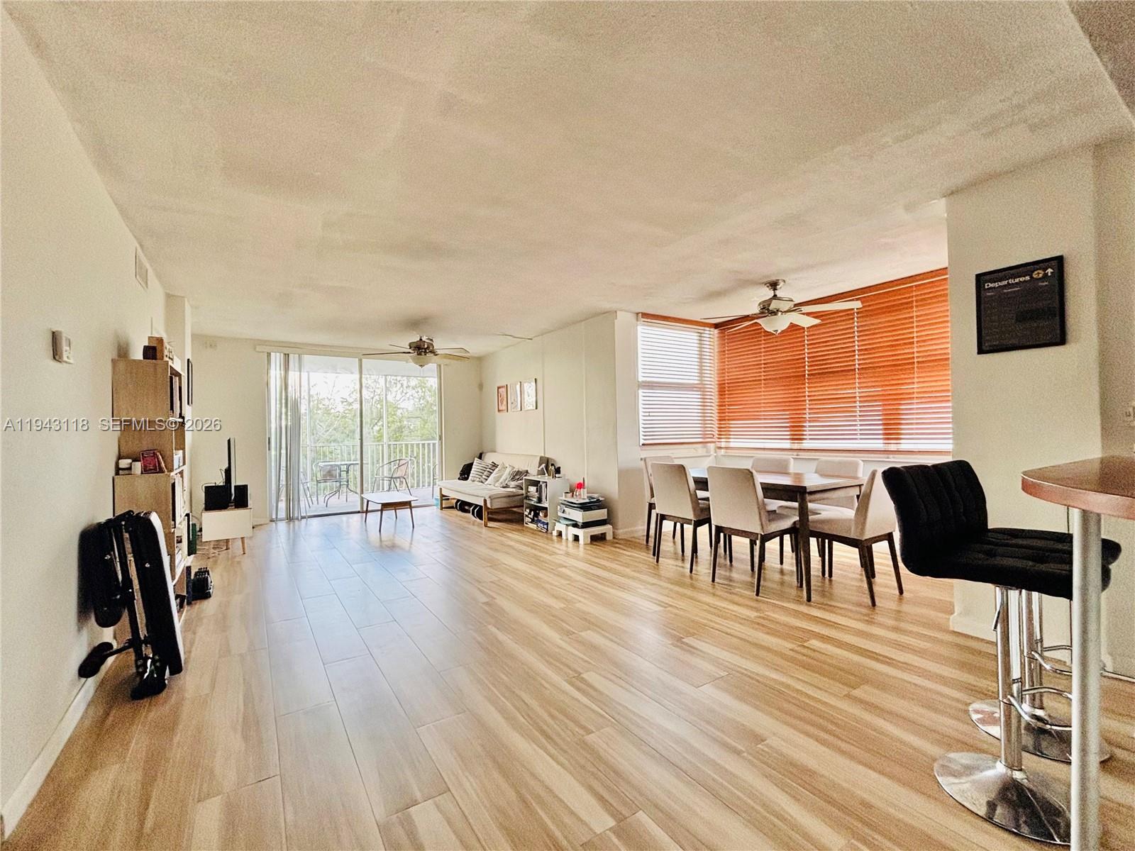 EASTERN SHORES WHITE HOUS - Residential