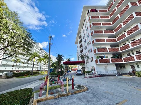 3660 NE 166th St 415 North Miami Beach FL 33160