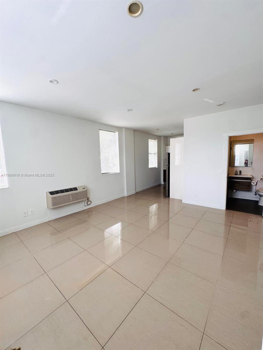 OCEANSIDE SEC ISLE OF NOR - Residential Lease