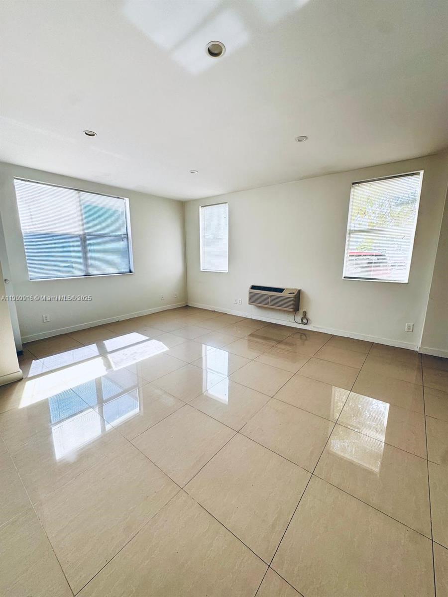 OCEANSIDE SEC ISLE OF NOR - Residential Lease