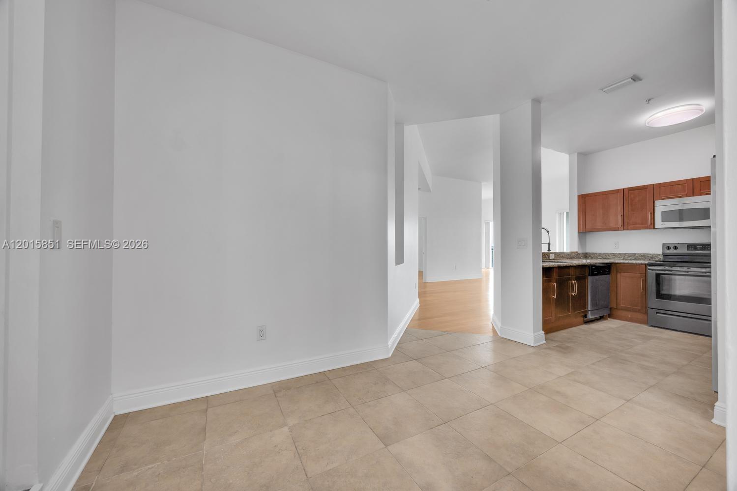 DOWNTOWN DADELAND CONDO N - Residential