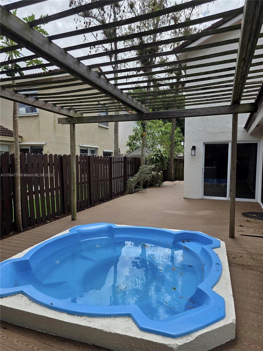 RAMBLEWOOD SOUTH - Residential