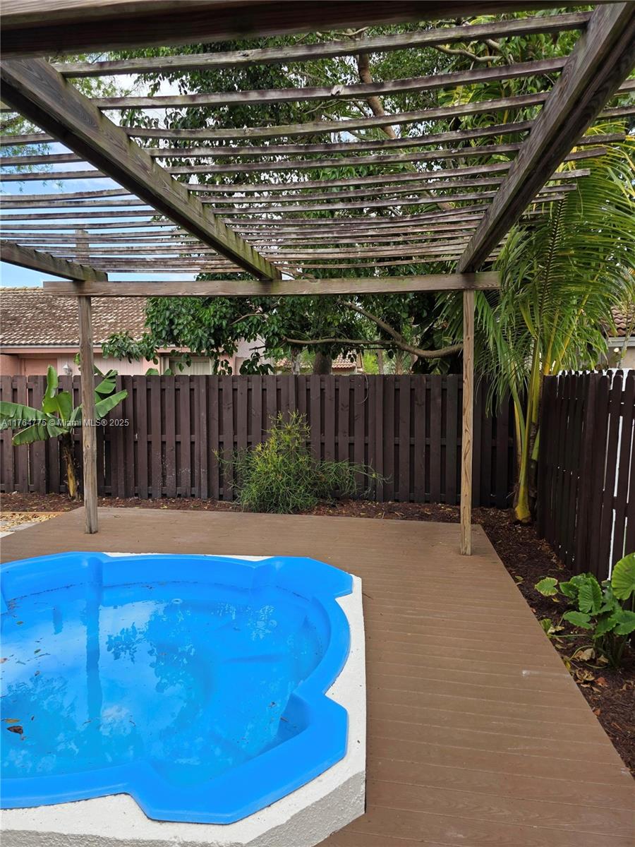 RAMBLEWOOD SOUTH - Residential