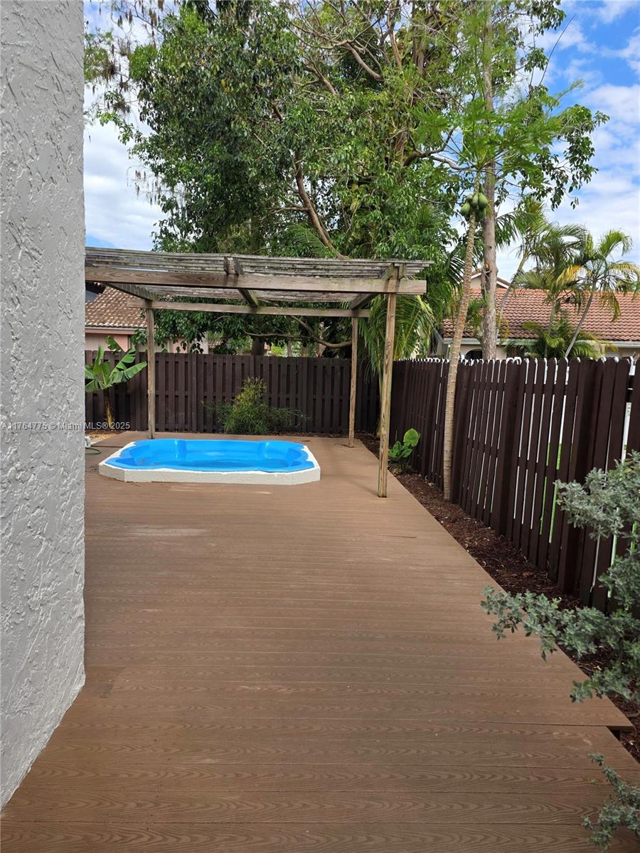 RAMBLEWOOD SOUTH - Residential