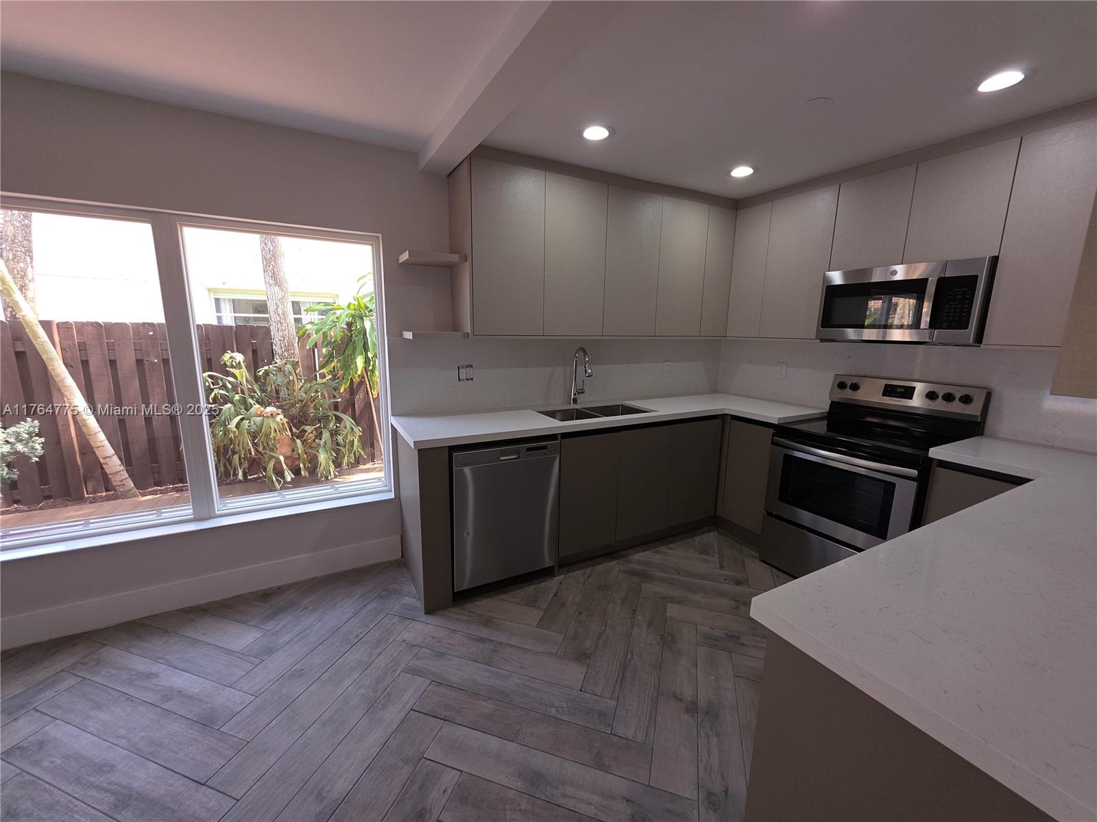 RAMBLEWOOD SOUTH - Residential