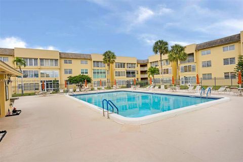 Condominium in Tamarac FL 6070 64th Ave 39.jpg