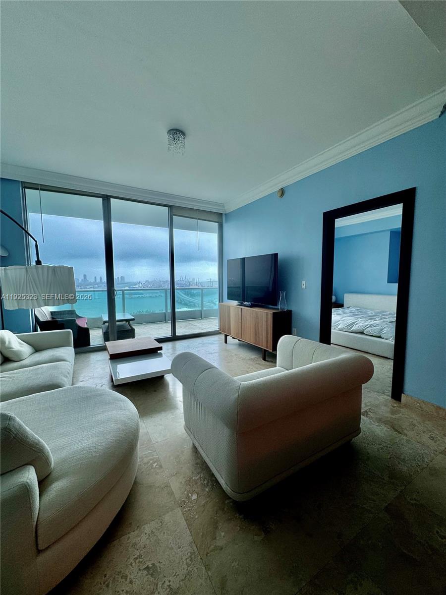 900 BISCAYNE BAY CONDO - Residential Lease