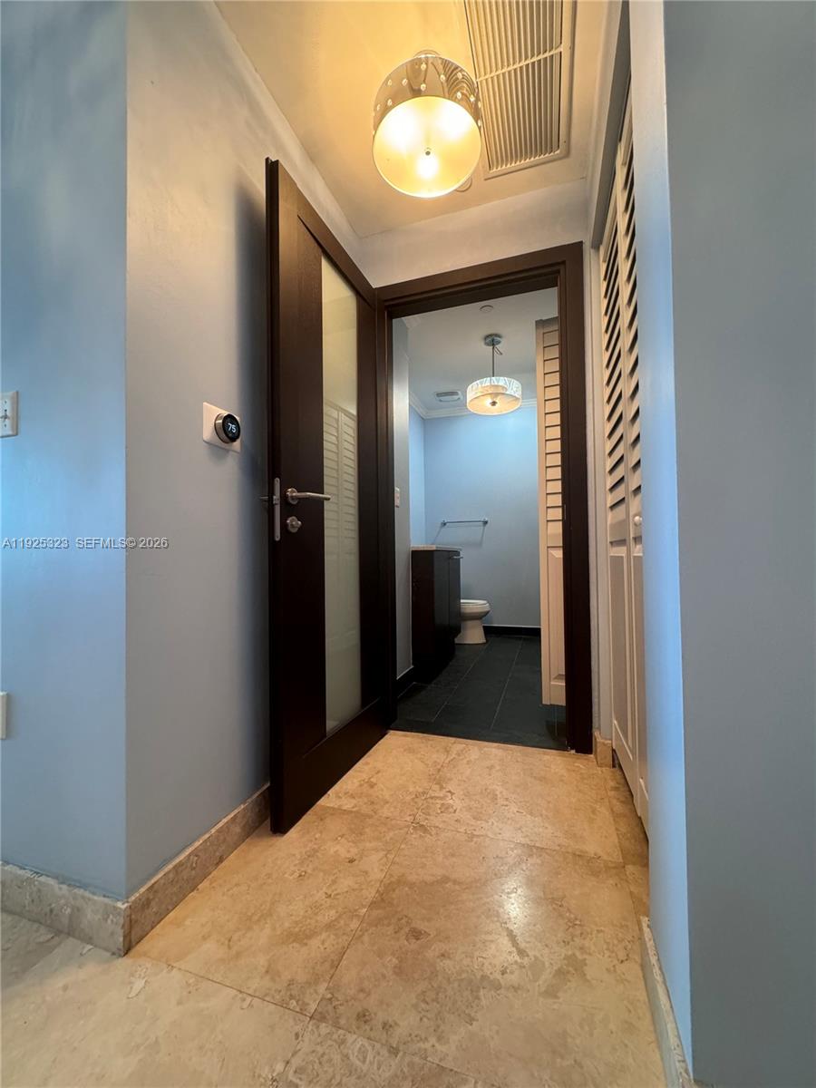 900 BISCAYNE BAY CONDO - Residential Lease