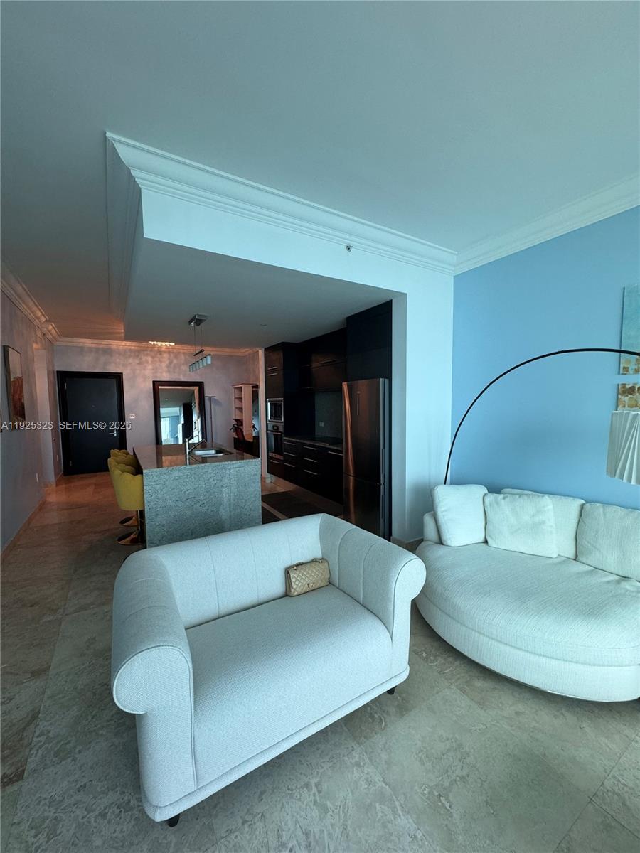 900 BISCAYNE BAY CONDO - Residential Lease