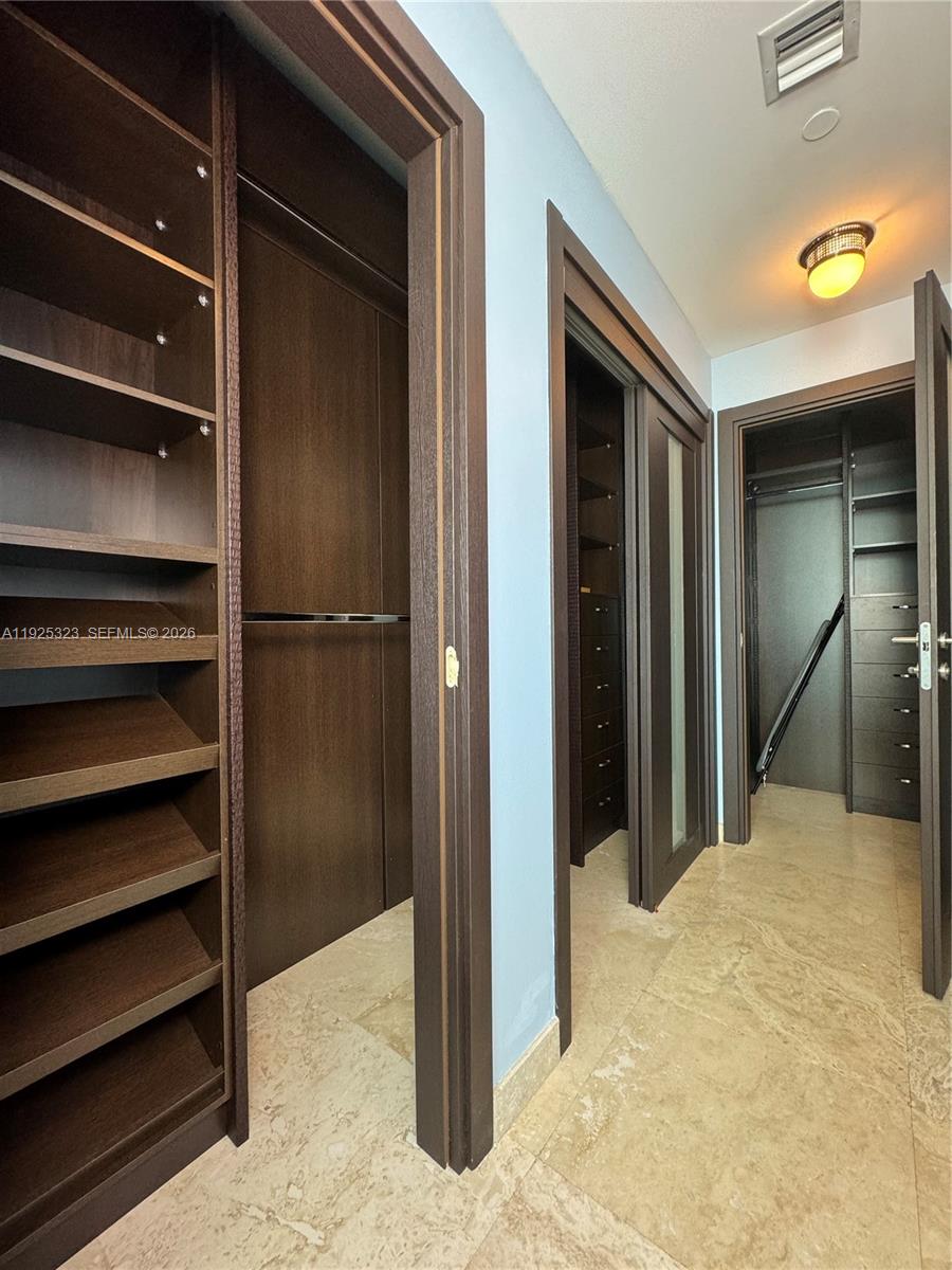 900 BISCAYNE BAY CONDO - Residential Lease