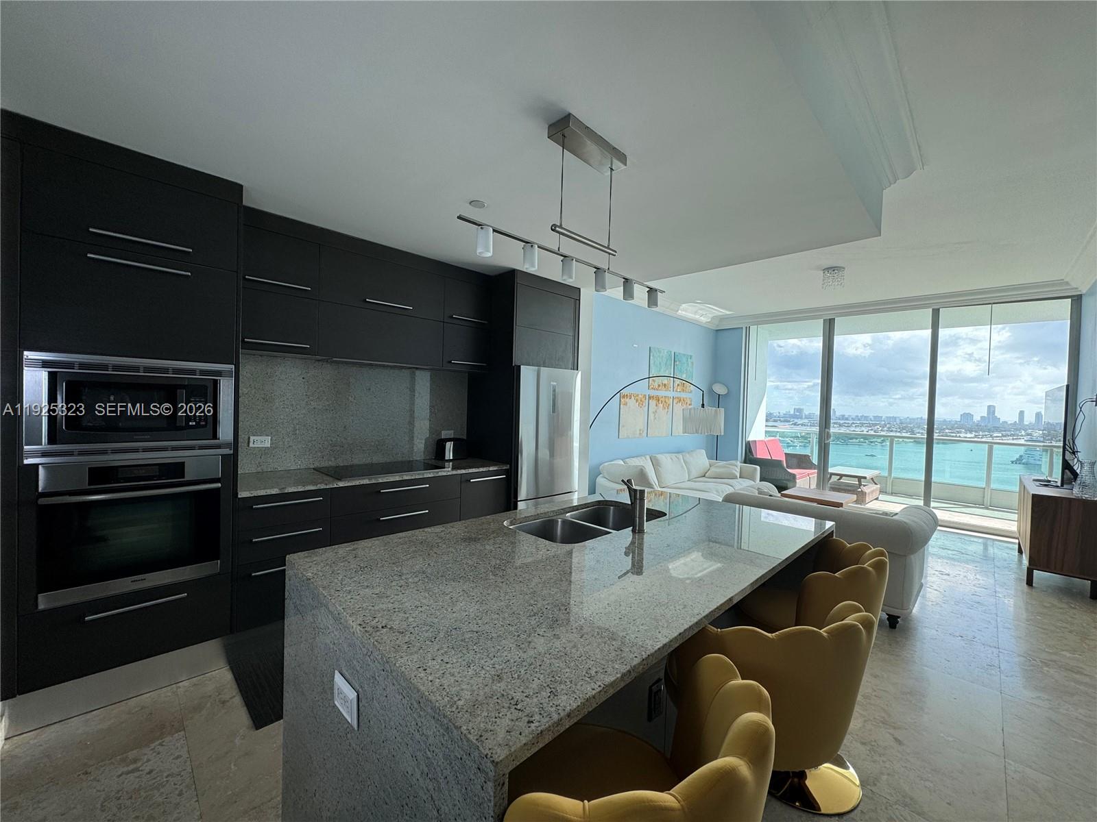 900 BISCAYNE BAY CONDO - Residential Lease