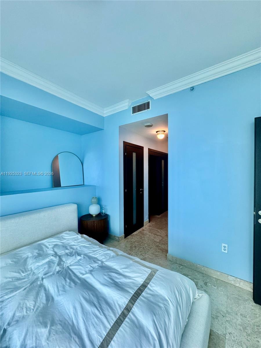 900 BISCAYNE BAY CONDO - Residential Lease
