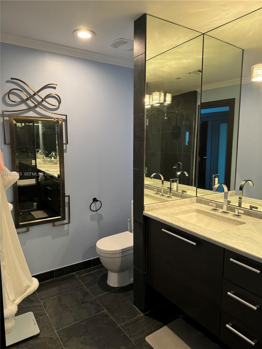 900 BISCAYNE BAY CONDO - Residential Lease