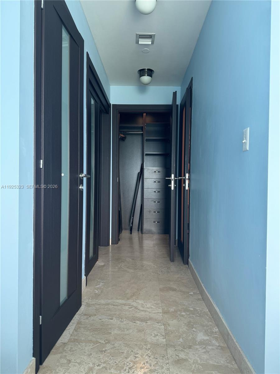 900 BISCAYNE BAY CONDO - Residential Lease