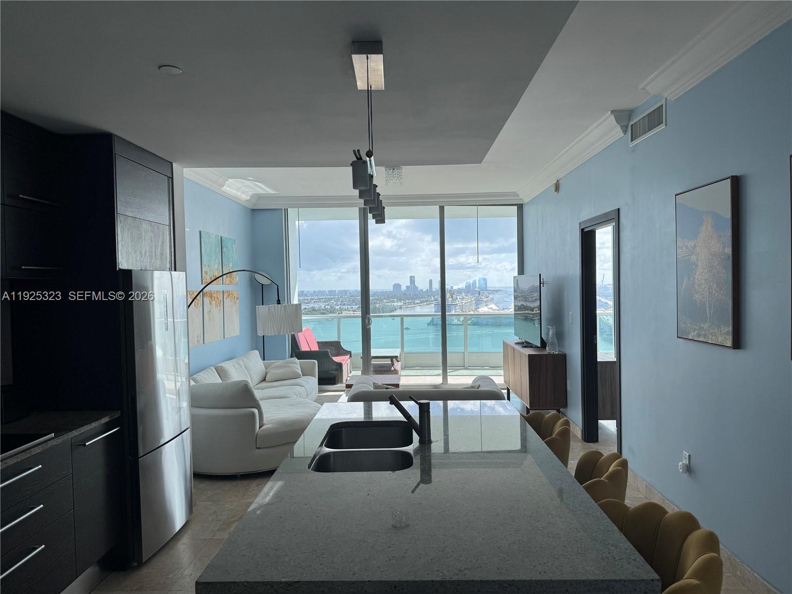 900 BISCAYNE BAY CONDO - Residential Lease