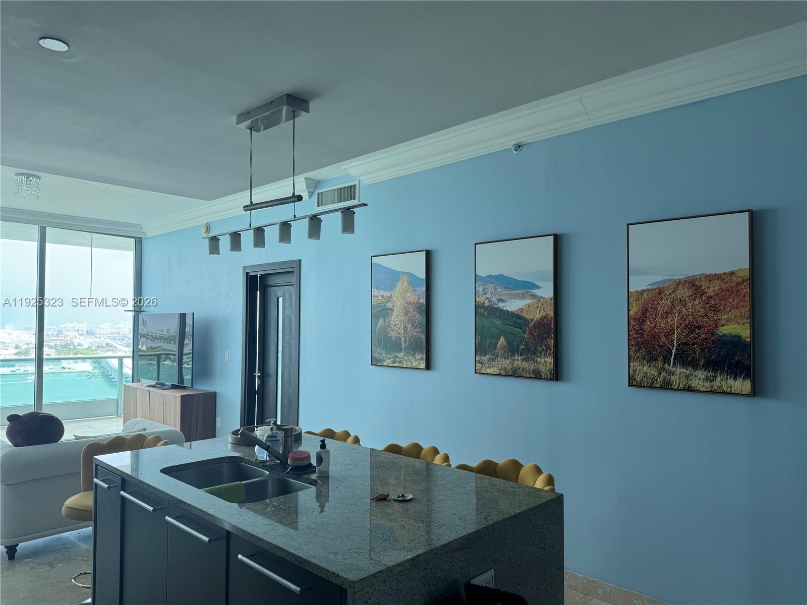 900 BISCAYNE BAY CONDO - Residential Lease