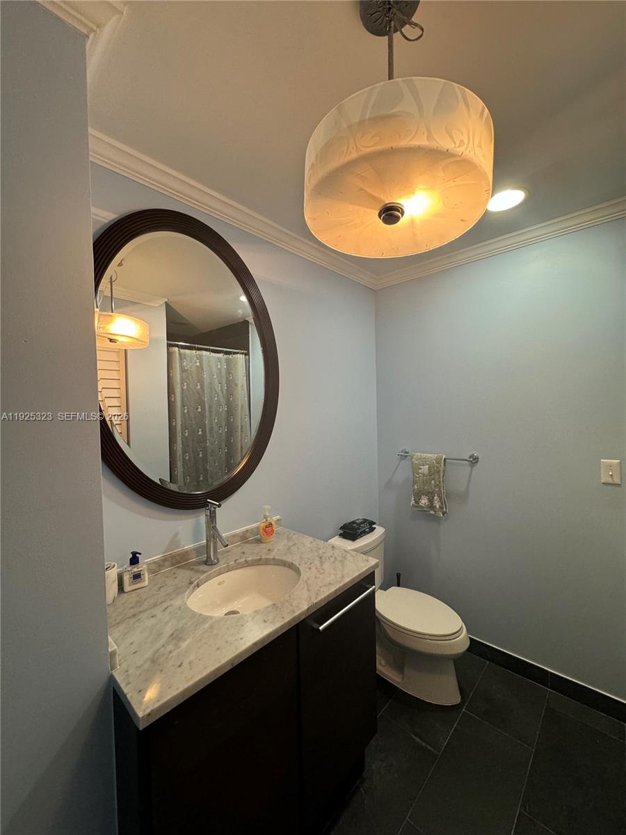 900 BISCAYNE BAY CONDO - Residential Lease