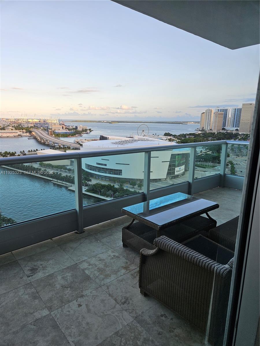 900 BISCAYNE BAY CONDO - Residential Lease