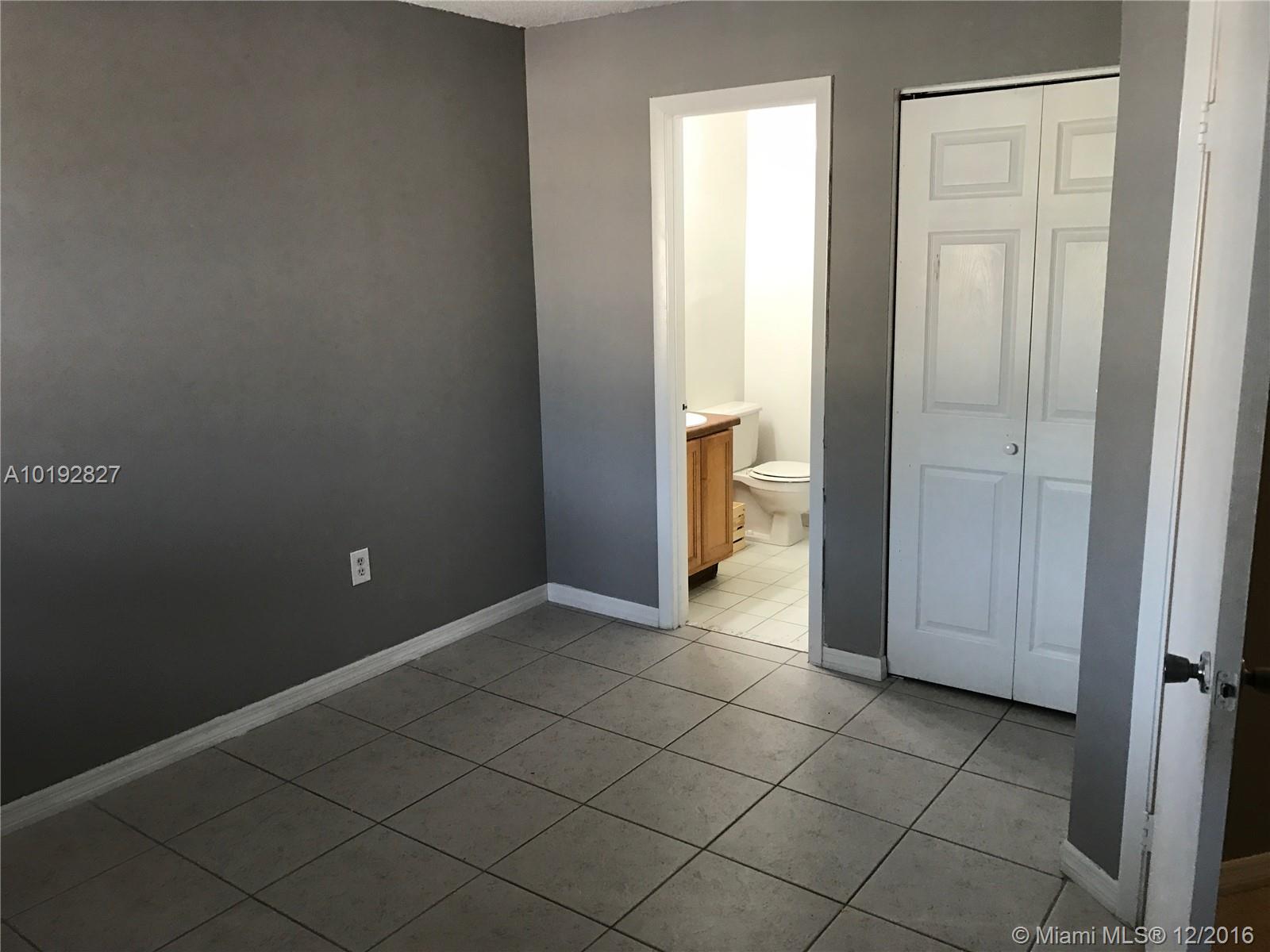 Gables II Twnhms Condo - Residential Lease