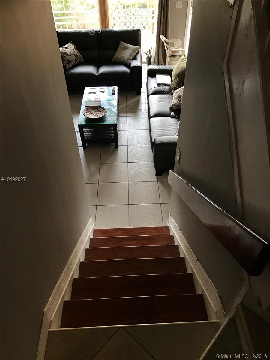 Gables II Twnhms Condo - Residential Lease