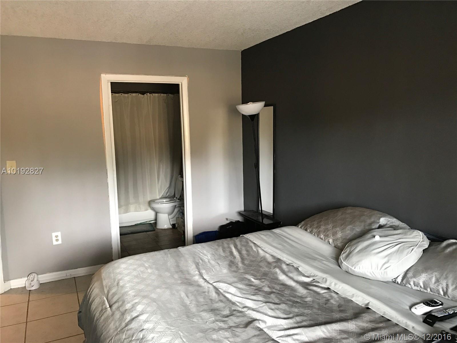 Gables II Twnhms Condo - Residential Lease