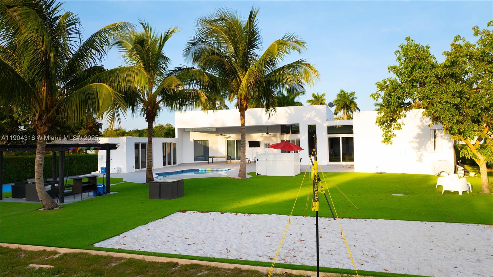 SWEETWATER ESTS SUB - Residential Lease