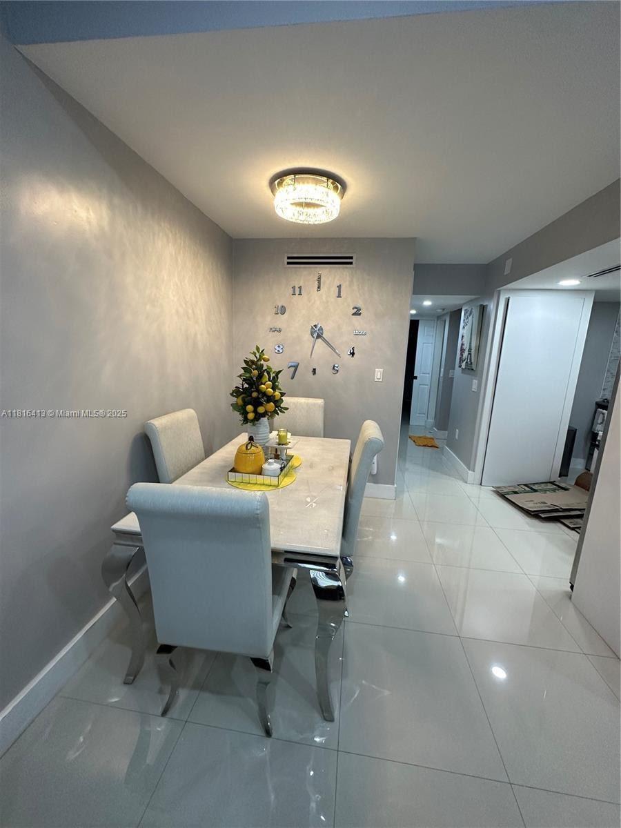FOUNTAIN PK VILLAGE HOMES - Residential Lease