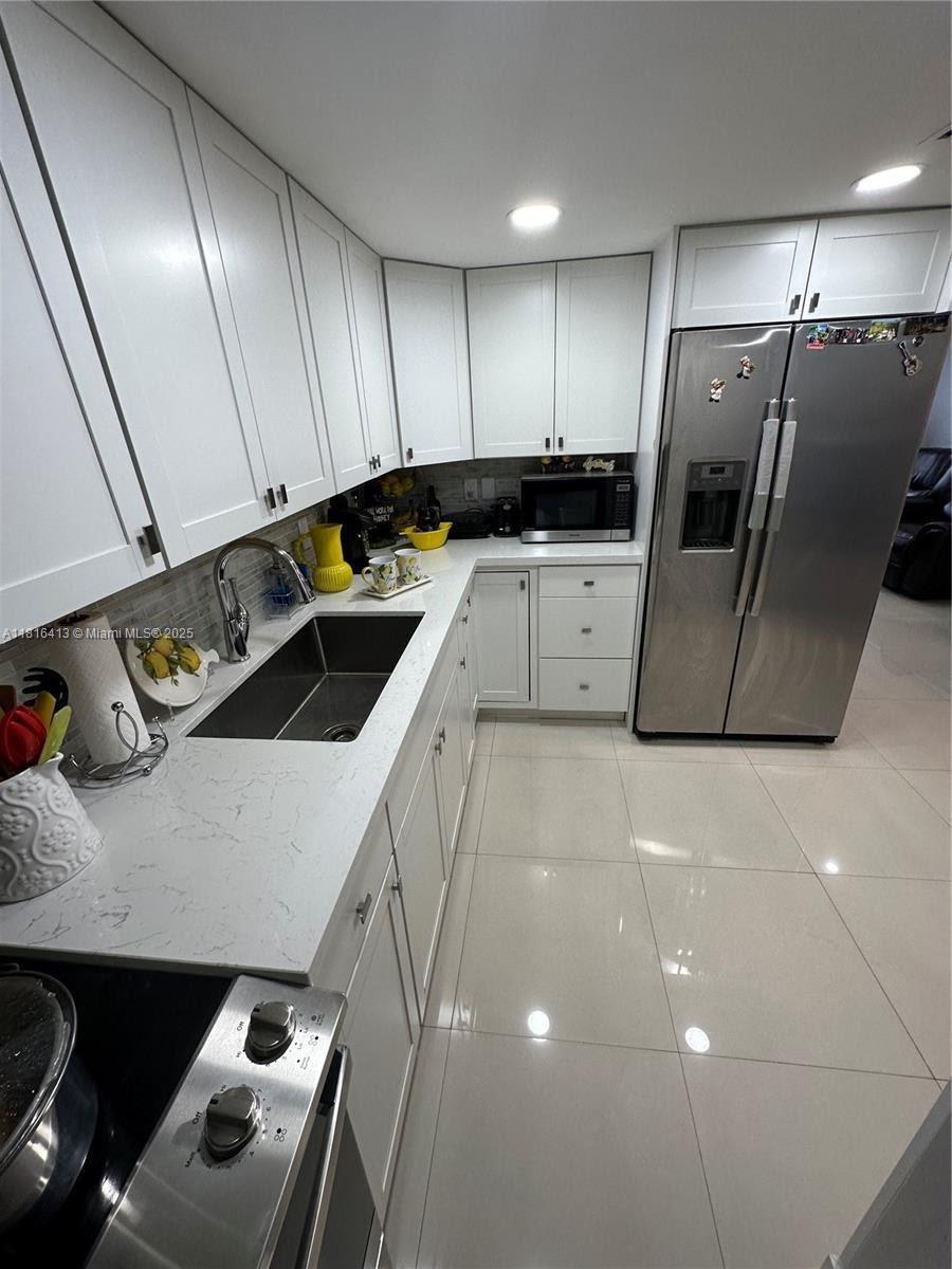 FOUNTAIN PK VILLAGE HOMES - Residential Lease