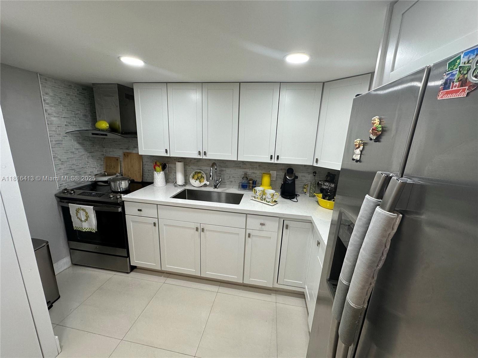 FOUNTAIN PK VILLAGE HOMES - Residential Lease