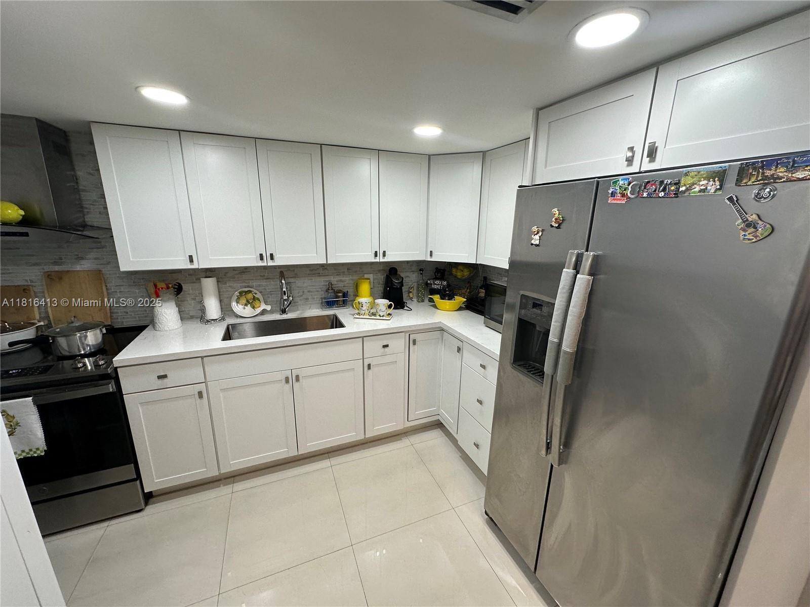 FOUNTAIN PK VILLAGE HOMES - Residential Lease