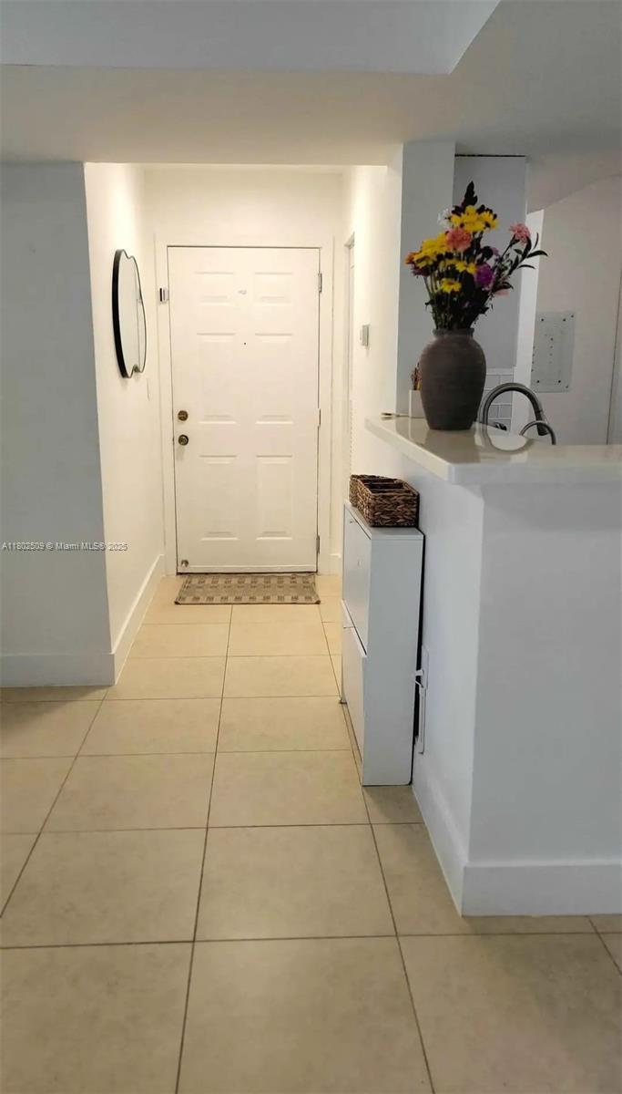 VISTA LAGO AT THE HAMMOCK - Residential