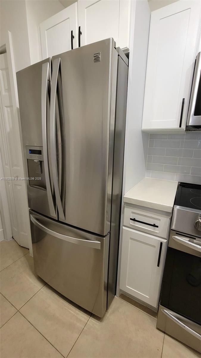 VISTA LAGO AT THE HAMMOCK - Residential