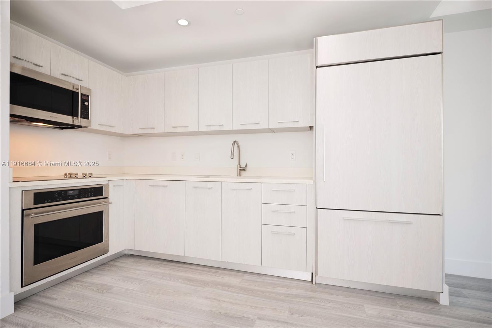 BRICKELL HEIGHTS EAST CON - Residential