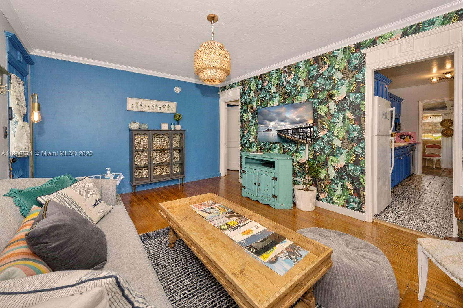 HOLLYWOOD SOUTH SIDE ADD - Residential Lease