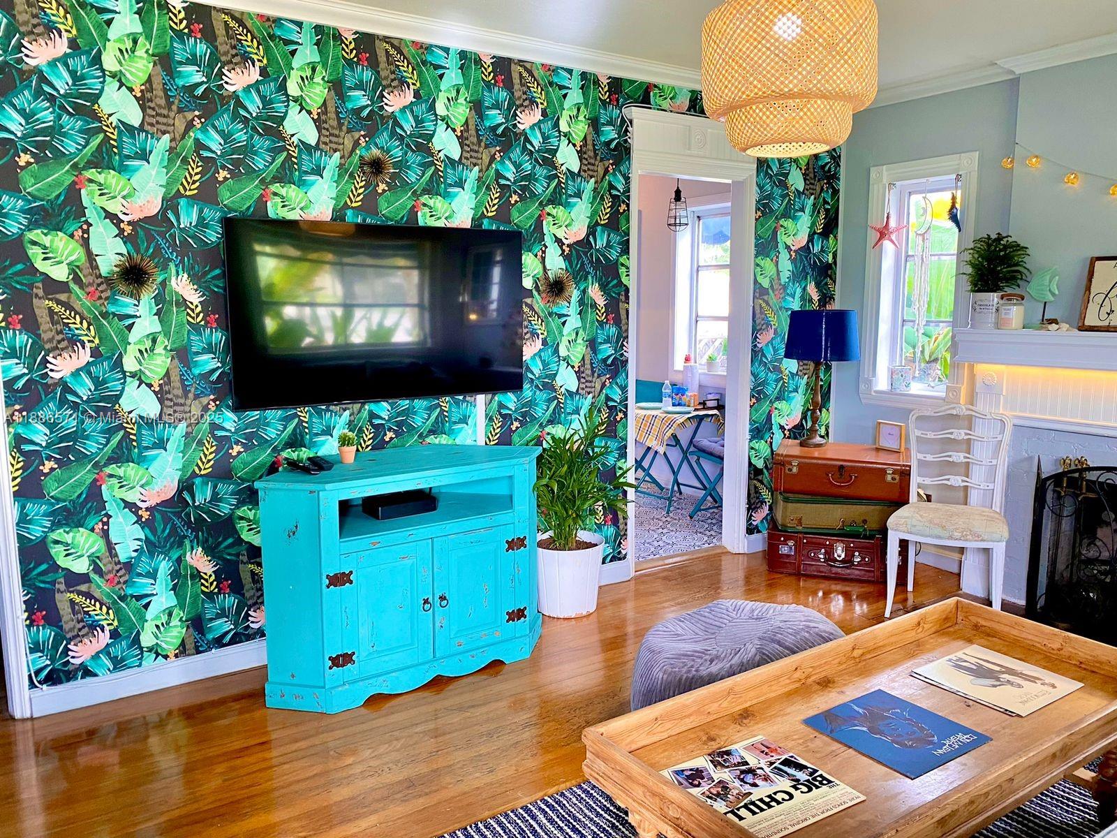 HOLLYWOOD SOUTH SIDE ADD - Residential Lease