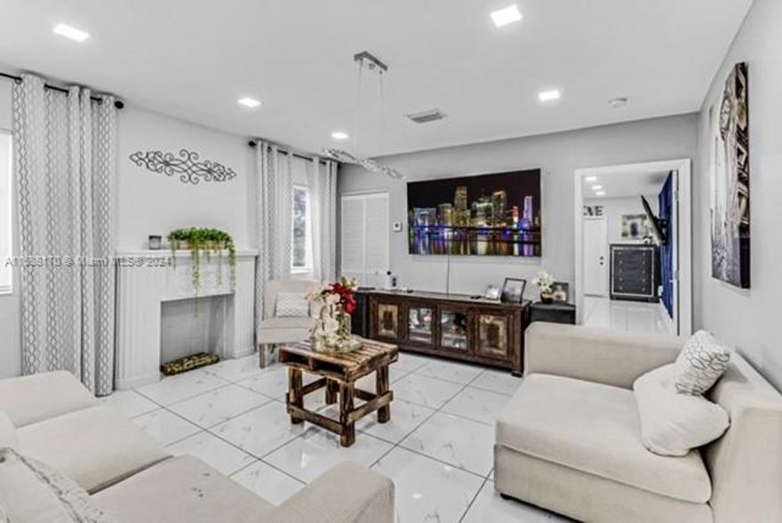 House for sale in the heart of Miami! This stunning property boasts over half an acre of land and offers an unparalleled luxury lifestyle. With 5 bedrooms and 4.5 bathrooms, this home has been completely renovated to offer the ultimate in comfort and elegance. with a dream patio, tons fruit trees, BBQ, parking area for more than 20vehicles Additionally, it includes an apartment that generates income through Airbnb, providing an excellent opportunity for those looking for real estate investments. Located near major expressways, this property ensures convenient access to all the attractions and services Miami has to offer. Just minutes from downtown, stadiums and the best beaches in the city of the sun.