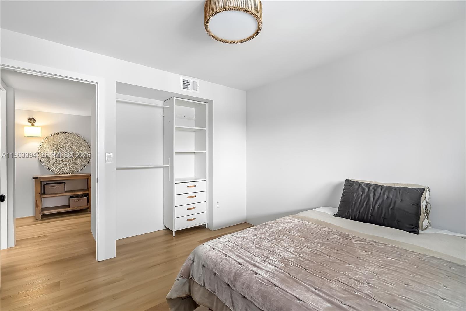 JEFFERSON VILLAS CONDO - Residential