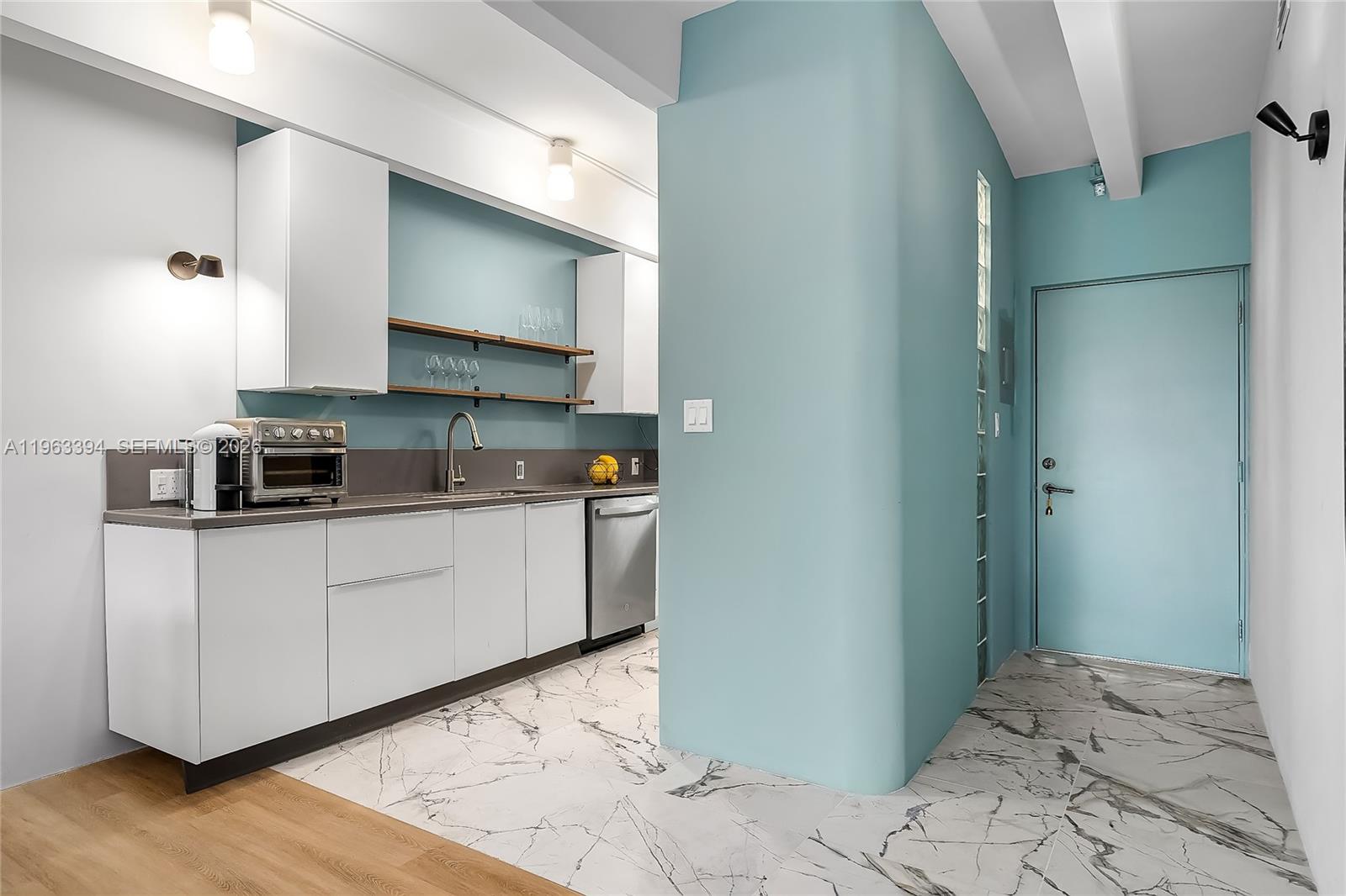 JEFFERSON VILLAS CONDO - Residential