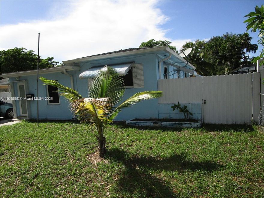 WELL MAINTAINED PROPERTY WITH LARGE BACK YARD LOCATED IN THE BEAUTIFUL CITY OF NORTH MIAMI WITH ACCESS TO ALL MAJOR EXPRESS WAY. FAMILY ROOM CONVERTED INTO 5TH BEDROOM. DO NOT MISS IT. IT WON'T LAST. CALL YOUR BROKER FOR MORE INFORMATION.