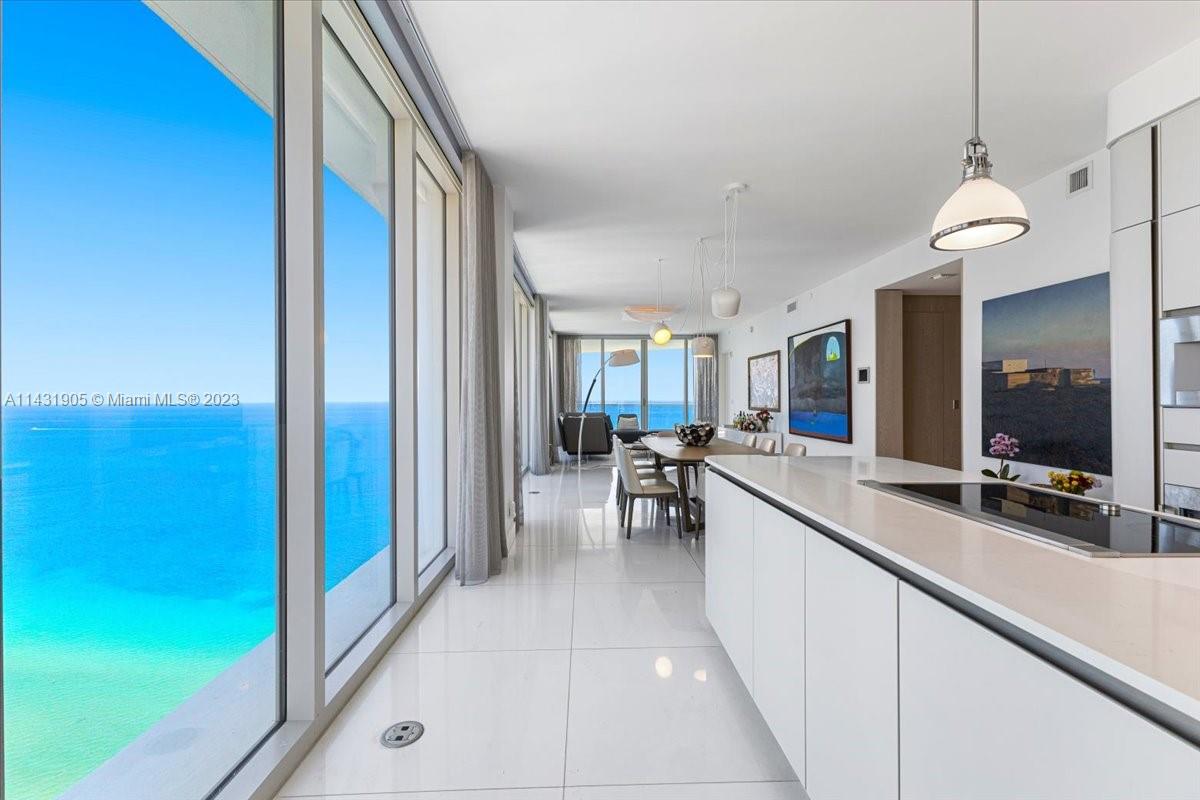 JADE SIGNATURE CONDO - Residential