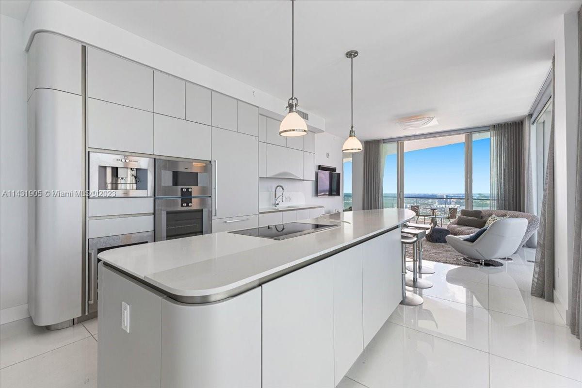 JADE SIGNATURE CONDO - Residential