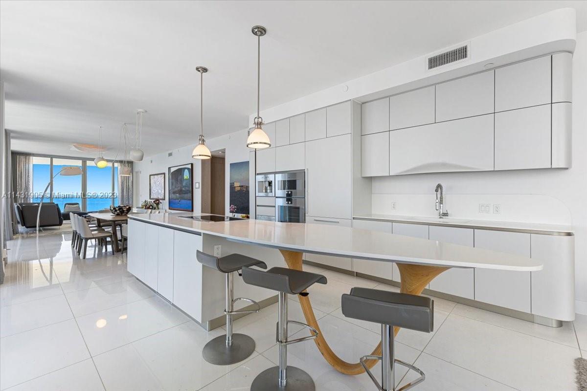 JADE SIGNATURE CONDO - Residential