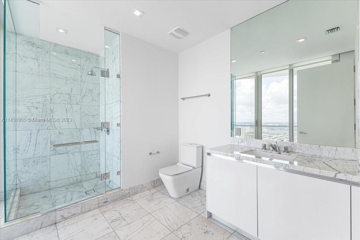 JADE SIGNATURE CONDO - Residential