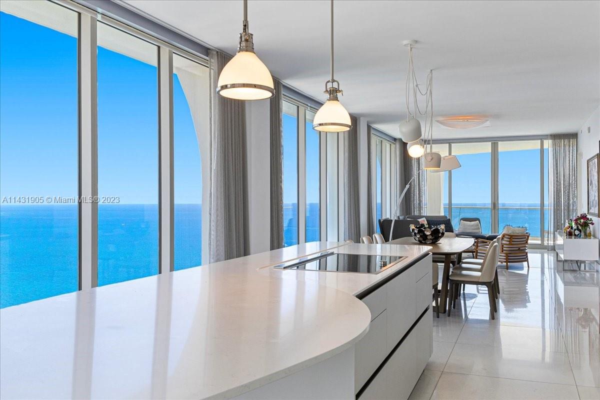 JADE SIGNATURE CONDO - Residential