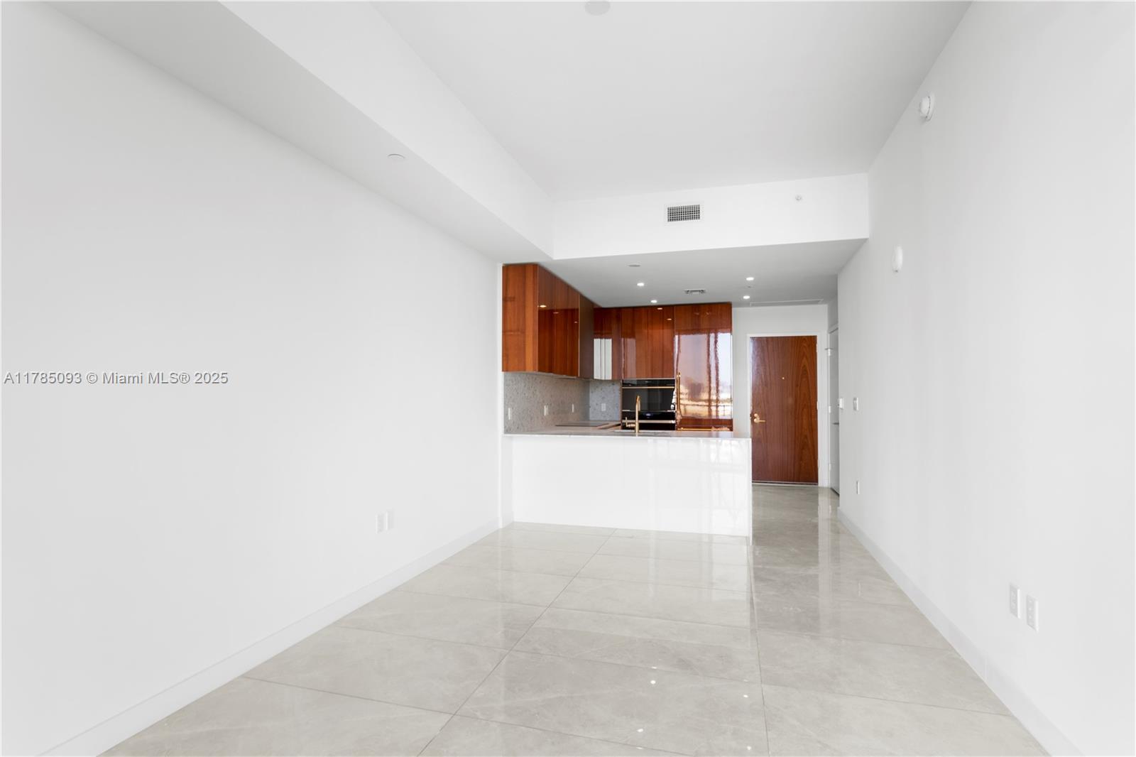 2678 Tigertail Ave 612