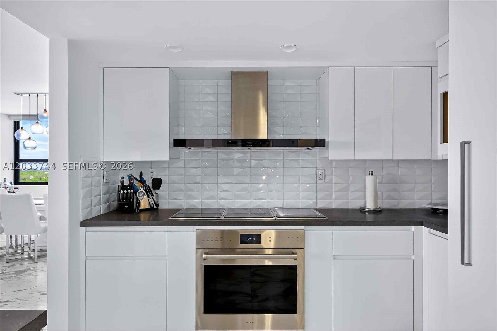 2 Grove Isle Dr B1210