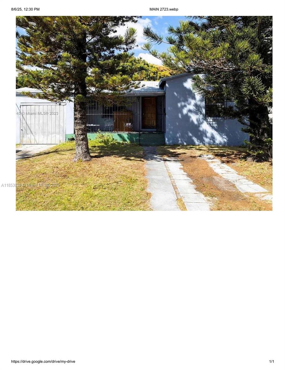 Live in the heart of Miami in this charming rental located in the desirable Coral Way neighborhood. Just minutes from Brickell, Coconut Grove, Coral Gables, and Downtown. This home offers spacious interiors, great natural light, and a peaceful, walkable setting — plus a refreshing above-ground pool perfect for relaxing or entertaining. Ideal for professionals or students. We welcome short- or long-term leases — available from 3 to 12 months. Easy approval and fast move-in. Don’t miss the chance to live in one of Miami’s best-connected neighborhoods!