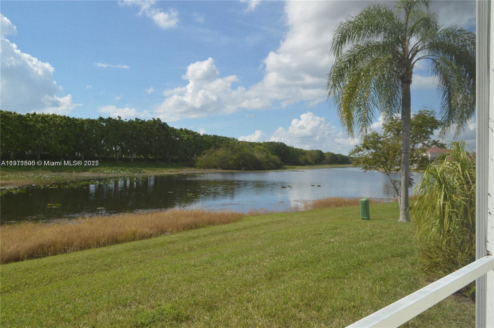 SAVANNAH FALLS - Residential Lease