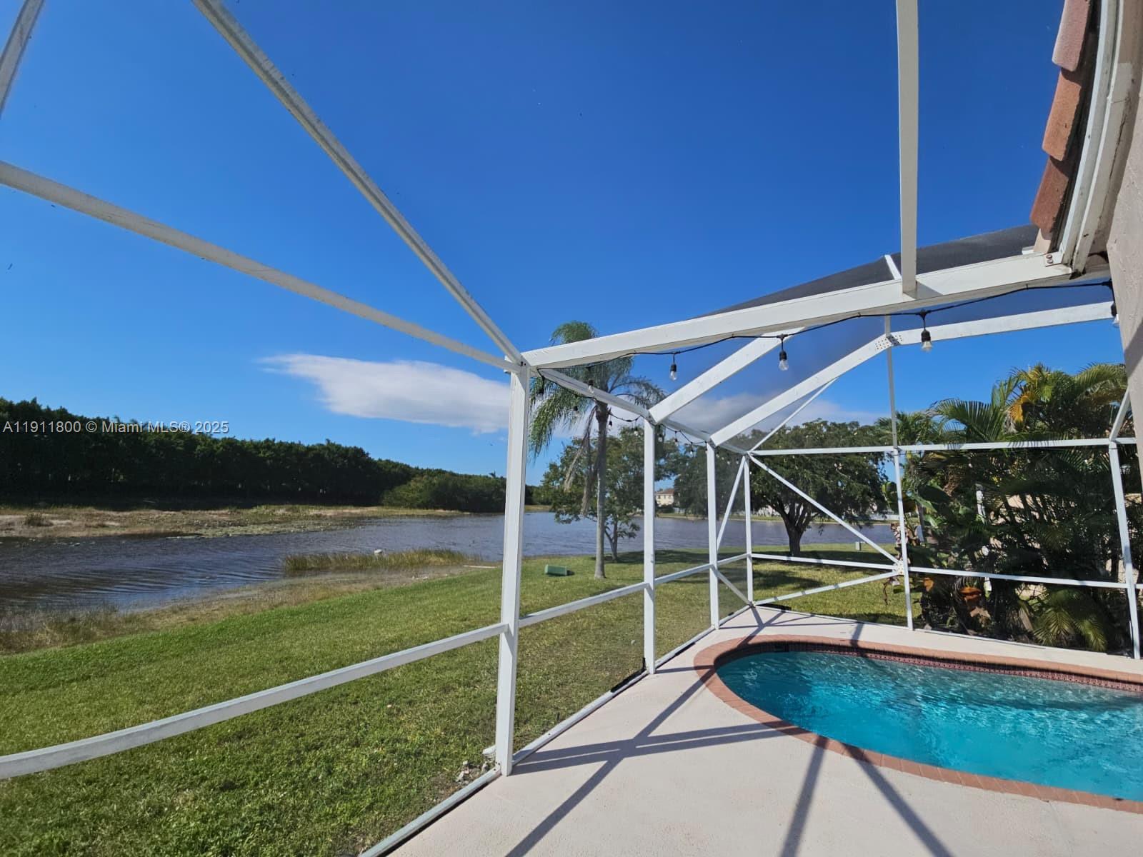 SAVANNAH FALLS - Residential Lease